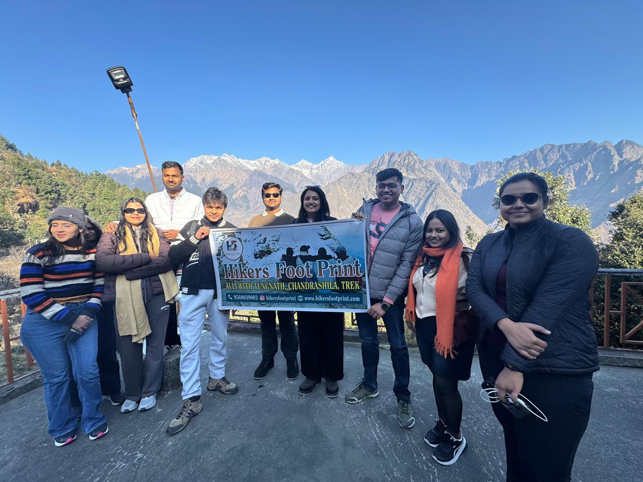 Summit day — team at Auli