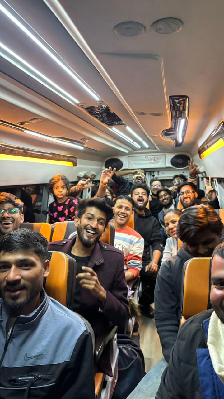Group departure for Auli Trip